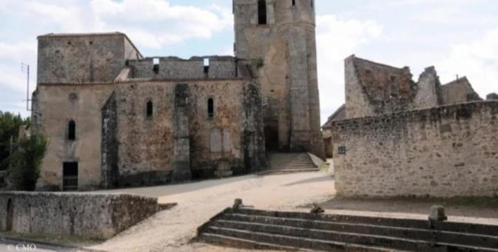 Le Pick Up 403 Vintage Hotel Oradour-sur-Glane Ngoại thất bức ảnh