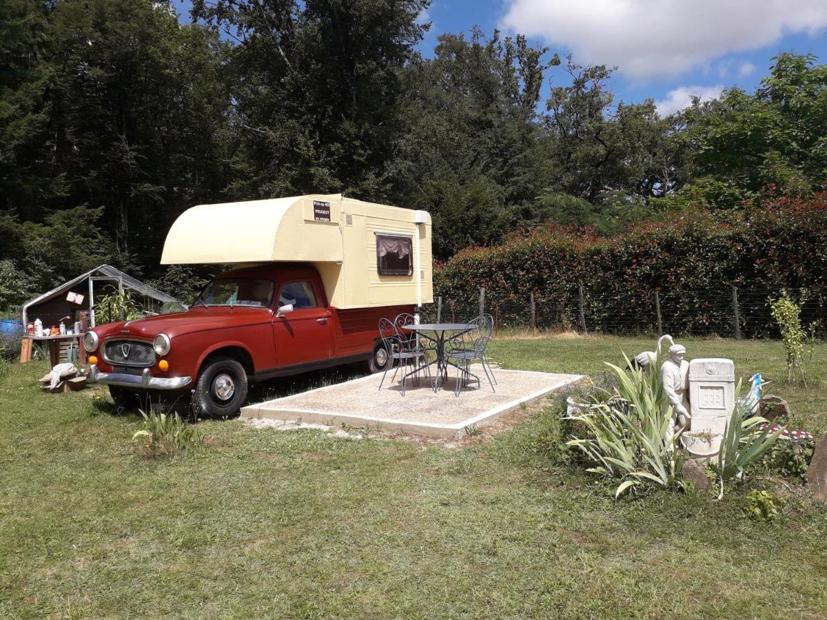 Le Pick Up 403 Vintage Hotel Oradour-sur-Glane Ngoại thất bức ảnh
