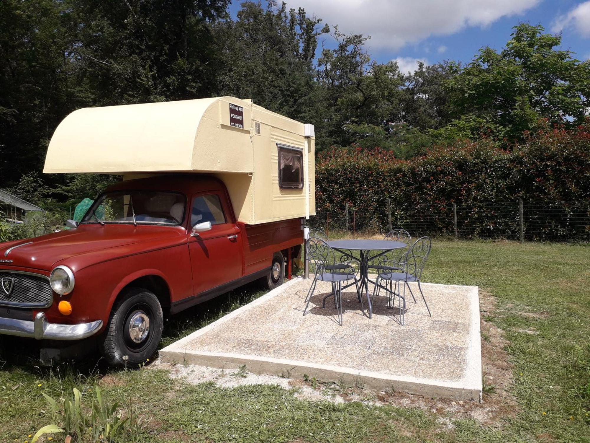 Le Pick Up 403 Vintage Hotel Oradour-sur-Glane Ngoại thất bức ảnh